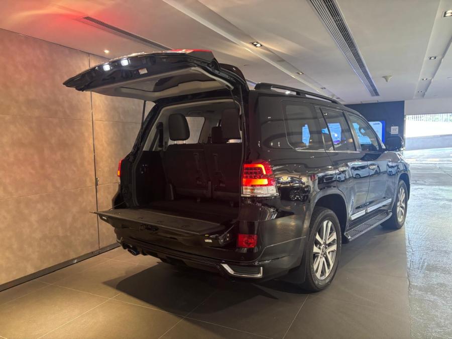 LAND CRUISER ZX - Image 3
